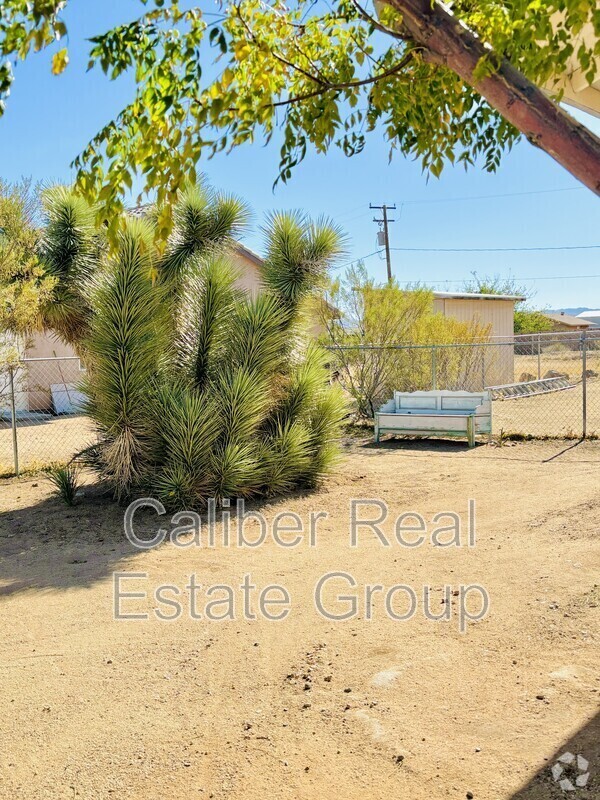 Building Photo - 58207 Campanula St Rental