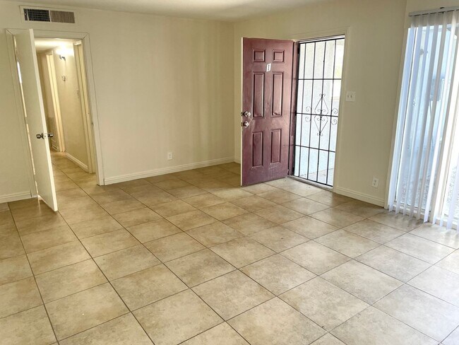 Photo - 3351 Brussels St Unit 01