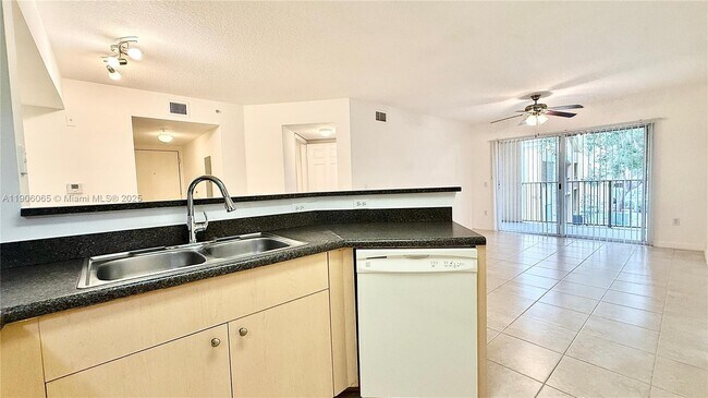 Photo - 4211 San Marino Blvd Unidad 205