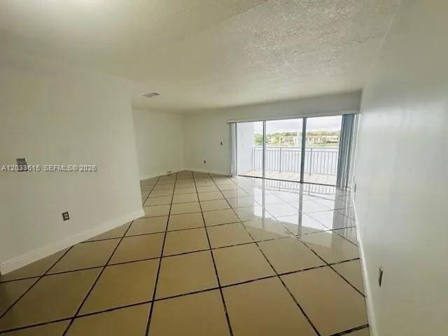Building Photo - 9351 Fontainebleau Blvd Unit B409