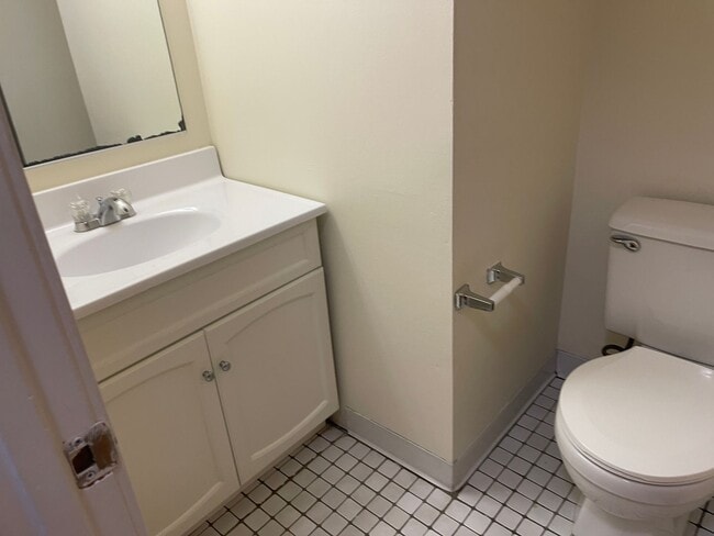 Photo - Modern Duplex with Pool, Parking, 2 balconies and 1 deck, Large Bedrooms, 1.5 bath 1 FREE MONTH