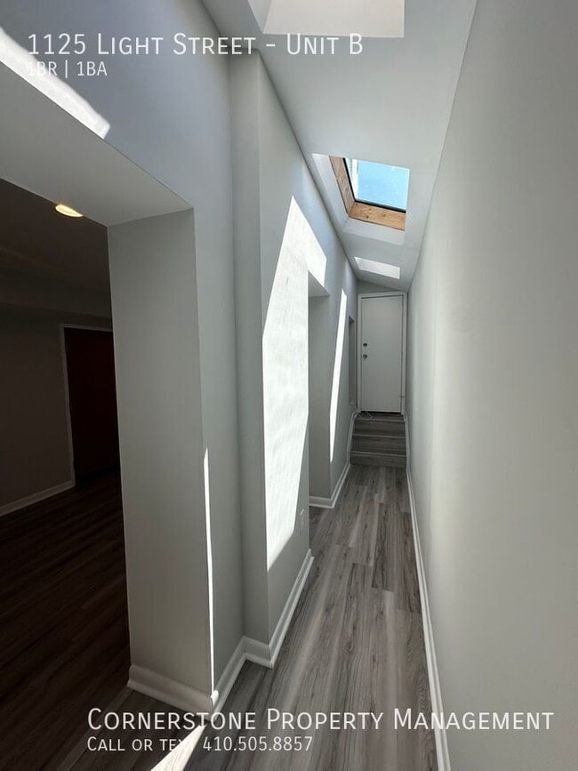 Photo - 1125 Light St Unidad B