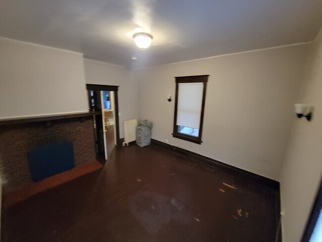 Photo - 307 N Chestnut St Unit 1