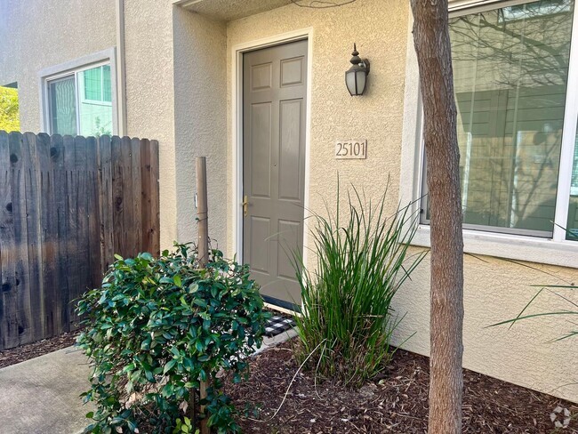 Building Photo - Sparkling and Spacious Condo in Elk Grove ... Unit 25101