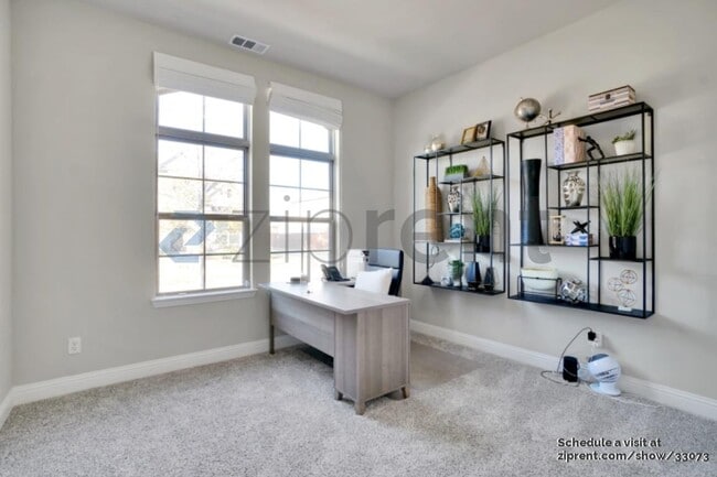 Photo - 12790 Royal Oaks Ln