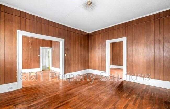 Photo - 2360 N Patterson Ave