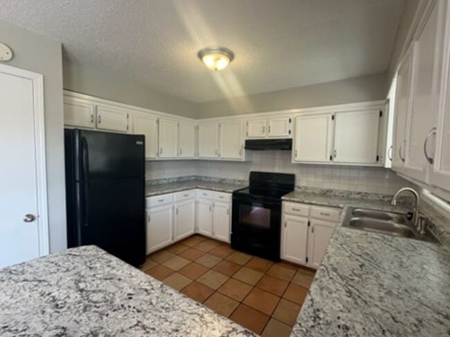 Photo - 20380 Simmons Rd