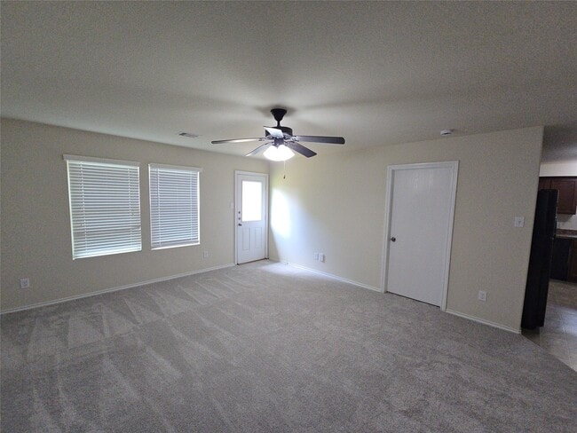 Building Photo - 810 Lightningbug Ln