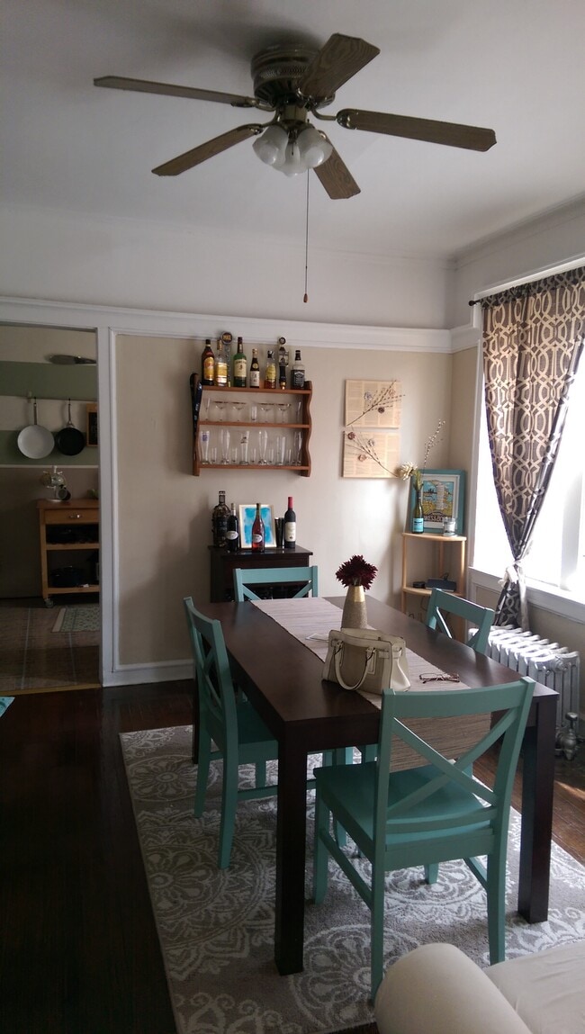 Photo - 831 W Cornelia Ave Unit 1E