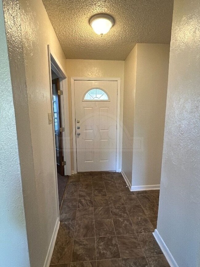 Photo - 618 N 23rd St