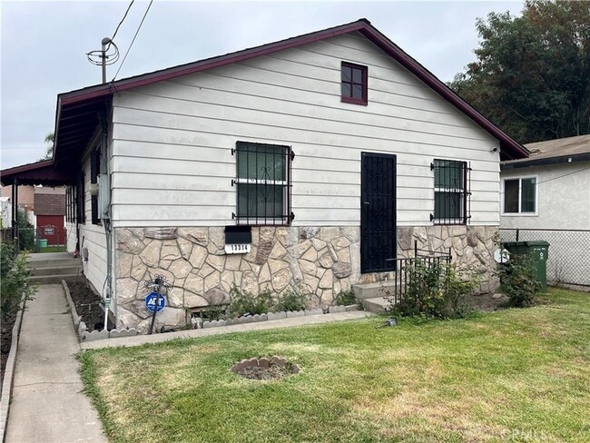 Building Photo - 13314 S Oleander Ave Rental