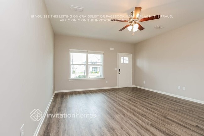 Photo - 124 E Coker Way