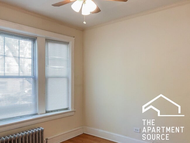 Photo - 1607 W Berteau Ave Unit 1