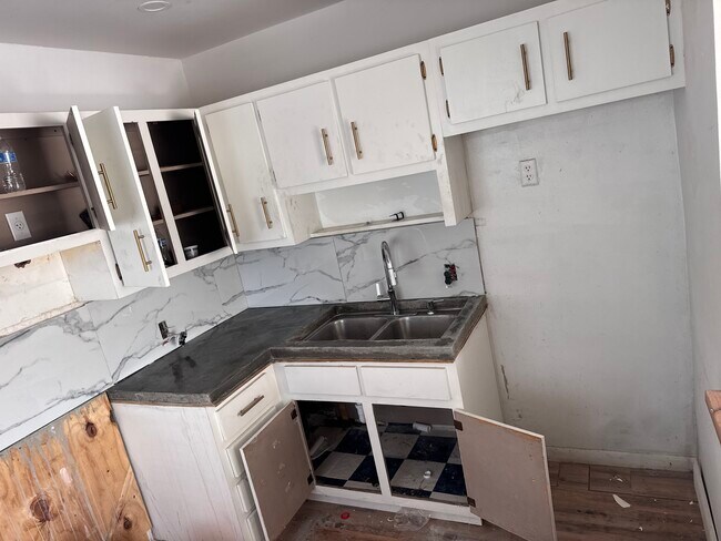 Photo - 2829 Van Buren St Unidad 208