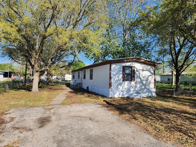 Photo - 17118 Choctaw Dr Casa