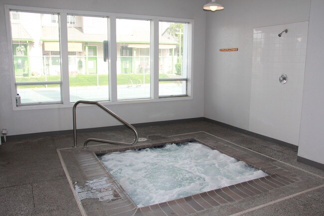 Photo - Emerald Court