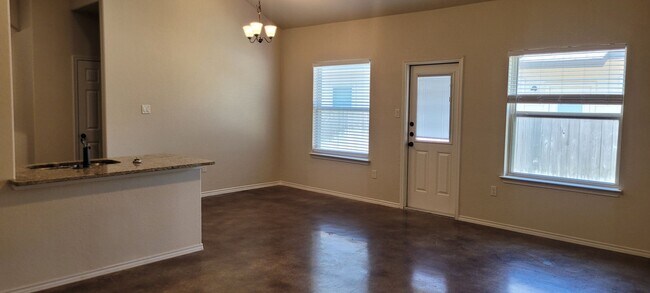 Photo - 3/2 in New Braunfels