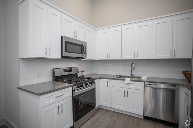 Sunrise -1BR,1BA - 896SF -Kitchen
