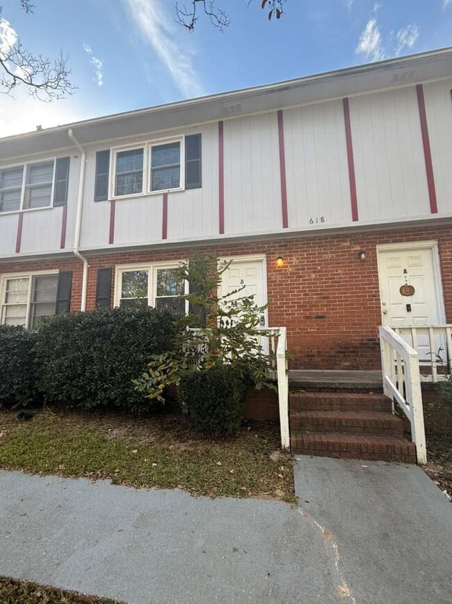 Photo - 618 Eastview Ct
