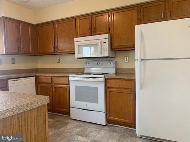 Building Photo - 6012 Red Wolf Pl