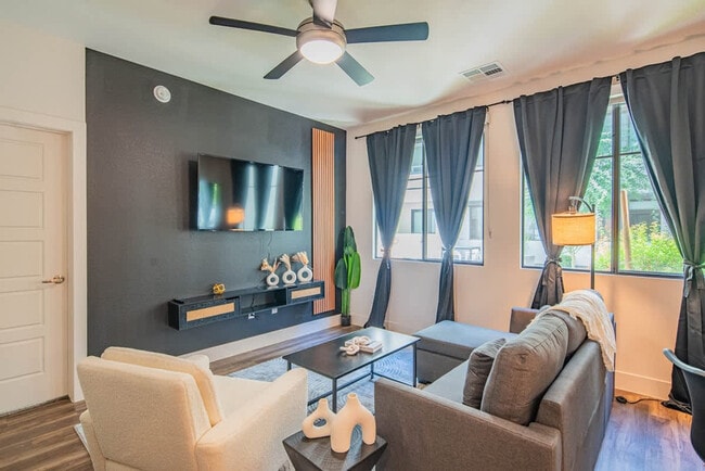 Building Photo - 15501 N Dial Blvd Unit ID1263138P Rental