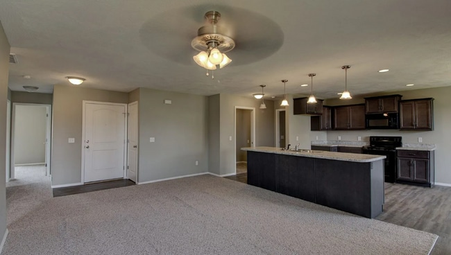 Photo - 4 Bedroom Rental Home in Springfield!