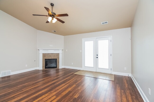 Photo - 2851 S Hartland