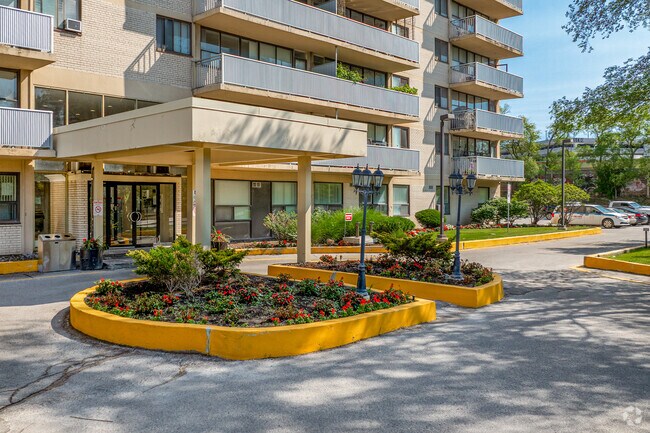 Entrance - Sunrise Towers