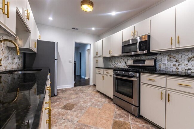 Photo - 88 Karland Dr NW