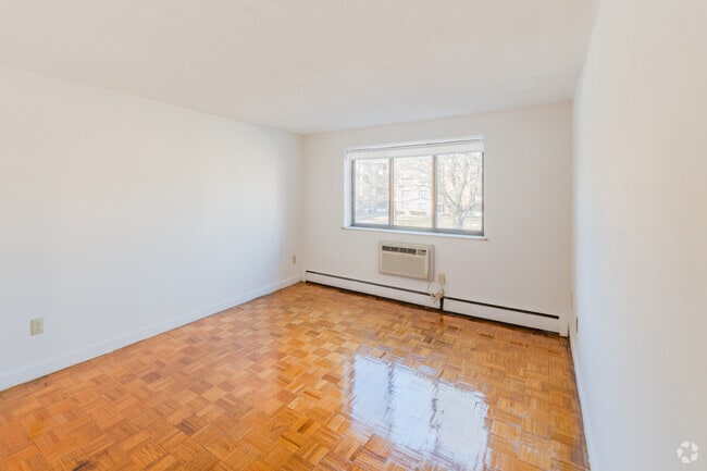 1 BR, 1 BA