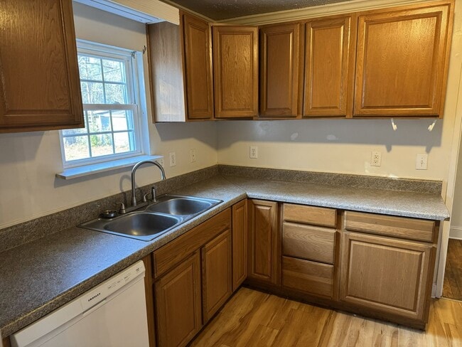 Photo - 115 Kenneth Blvd