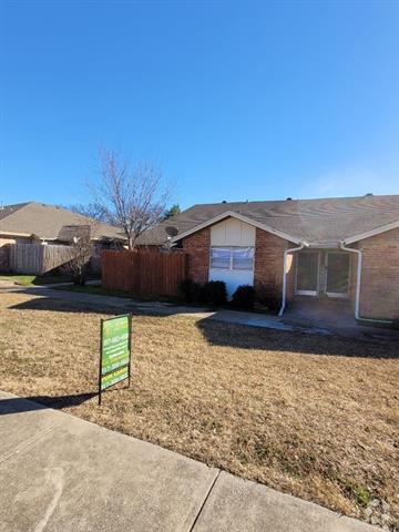 Building Photo - 750 E Pecan St Rental