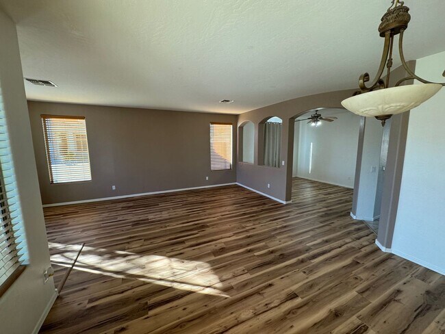 Photo - 1522 E Ebony Pl