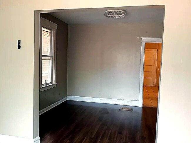 9624 S Ave M Unit 1