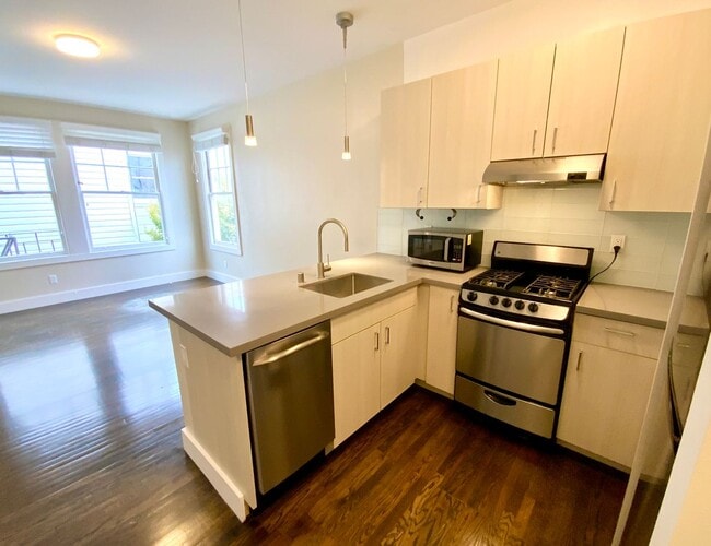 LUXURIOUS Marina 1BR. IN-UNIT LAUNDRY! DIS... - LUXURIOUS Marina 1BR. IN-UNIT LAUNDRY! DIS... Apartment Unit #205