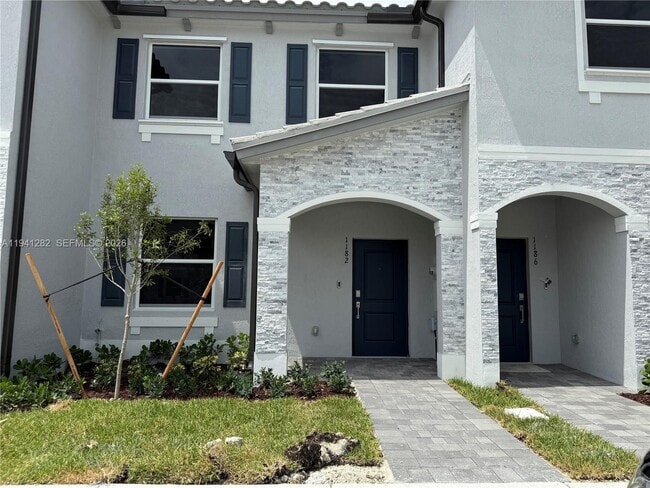 Building Photo - 1182 NW 1st Ter