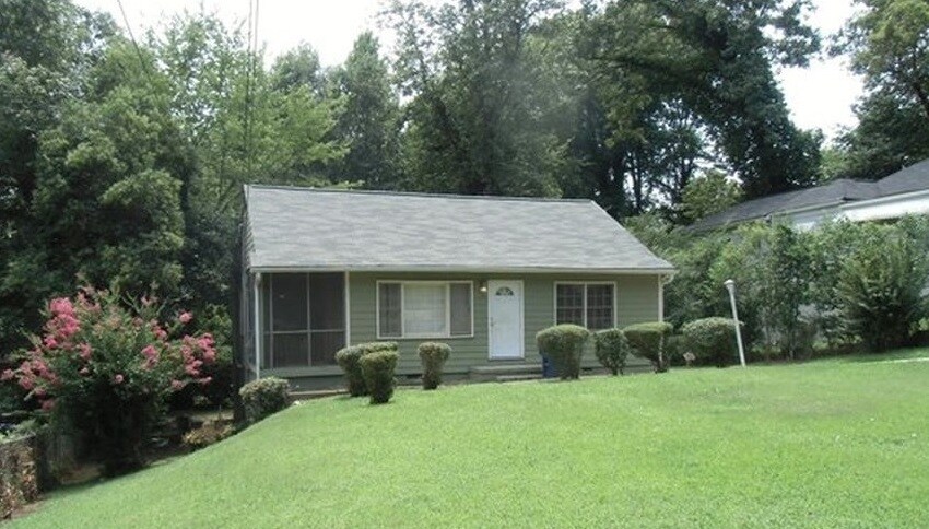 Charming Ranch Home in Collier Heights- A Must-See! - Charming Ranch Home in Collier Heights- A Must-See!