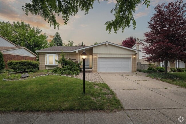 Building Photo - 25568 Kinyon St Rental