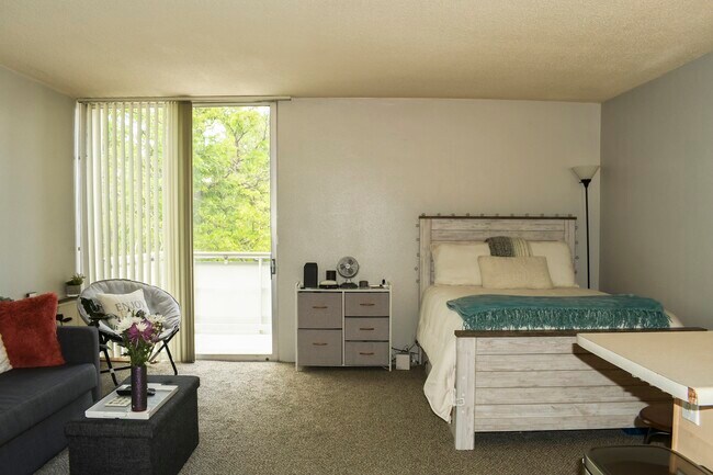 Photo - 2500 S York St Unit #310