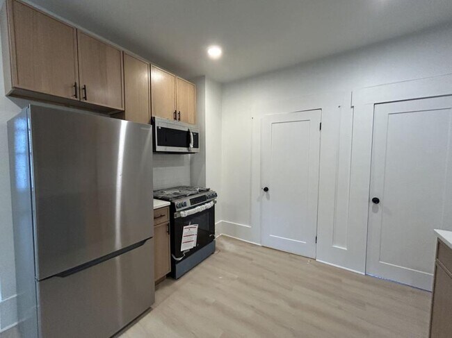 Photo - 2 bedroom in Chicago IL 60647 Unit 1RF