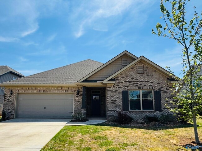 Building Photo - 214 Portrait St