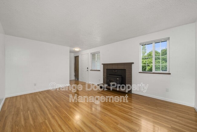 Photo - 9231 S K St