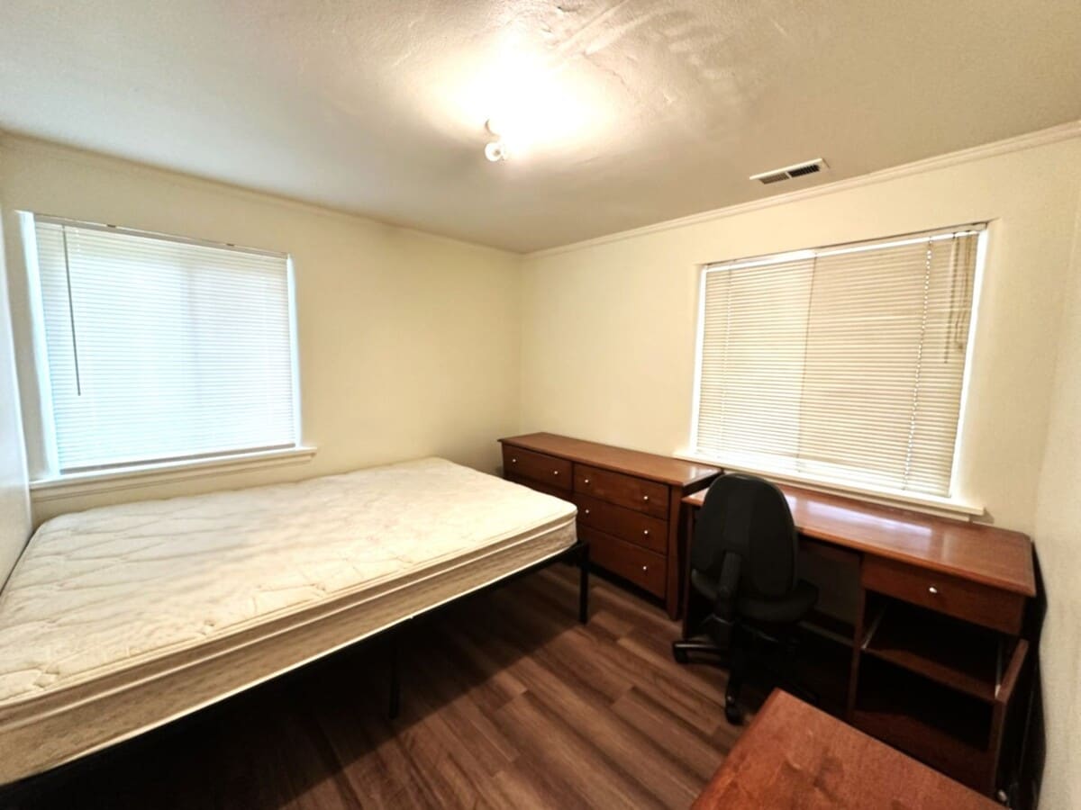 Photo - Lewis & Clark Law Students ONLY Unit Room 3