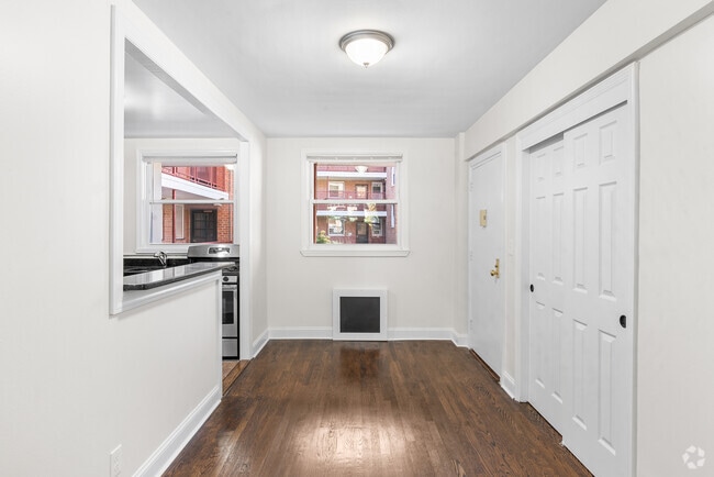 Entrance - 1BR, 1BA - 770 SF