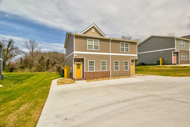 Photo - 312 Bogle St