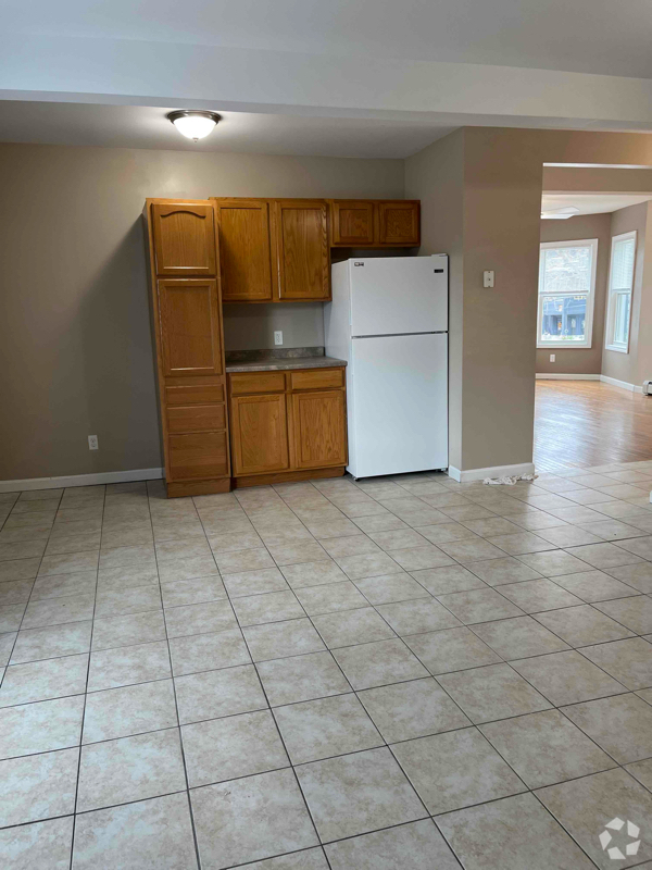 Building Photo - 52 Cambridge St Unit 3 Rental