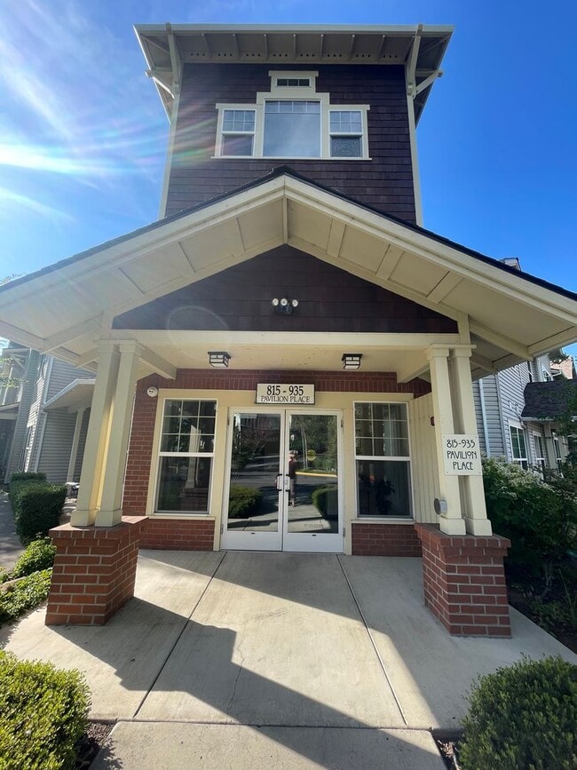 Building Photo - Two Bedroom Condo in the Exclusive Mountain Meadows Community!