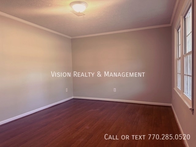 Photo - 95 Castlegate Cir
