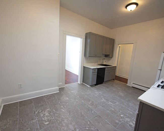 Photo - 312 W Main St