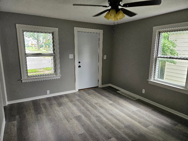 Photo - 1229 Spring St